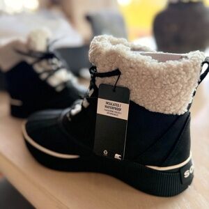 Sorel winter boots out n about